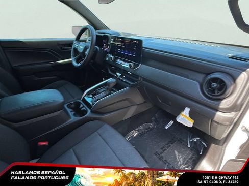 Used 2025 Chevrolet Colorado W/T RWD image 26