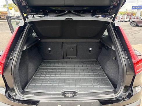 Certified 2026 Volvo XC40 B5 Plus AWD/4WD image 40