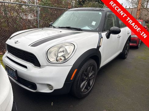 Used 2011 MINI Cooper Countryman S image 1