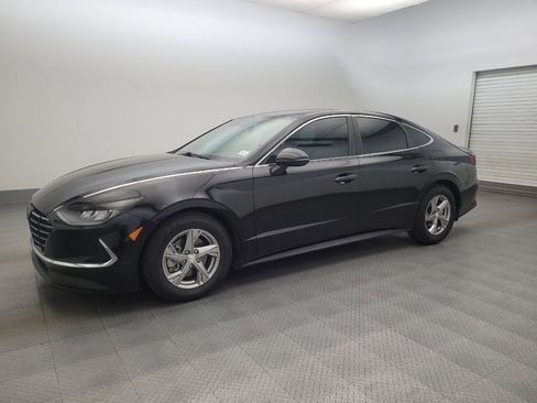 Used 2022 Hyundai Sonata SE image 2