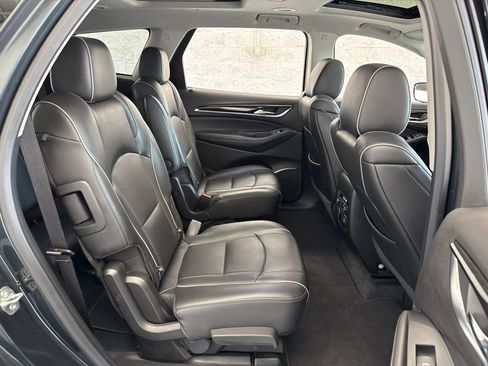 Used 2021 Buick Enclave Avenir w/ Avenir Technology Package AWD/4WD image 44