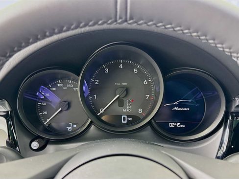 New 2026 Porsche Macan image 16