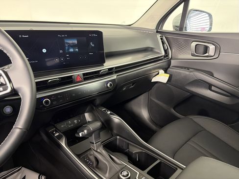 Used 2025 Kia Sorento S w/ Panoramic Sunroof Package image 26