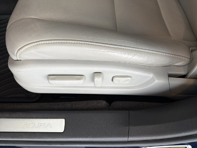 Used 2017 Acura TLX w/ Technology Package FWD image 21