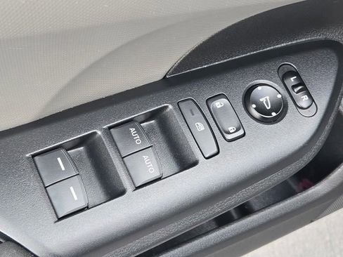 Used 2019 Honda Civic LX image 17