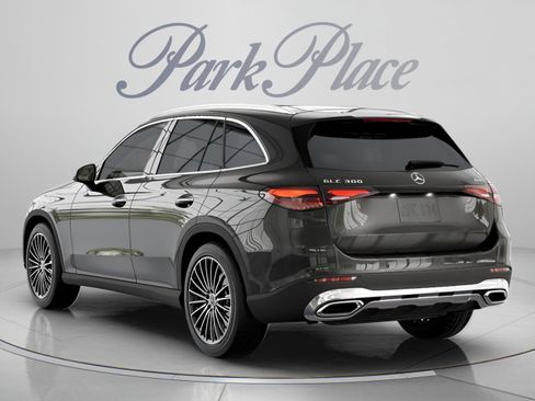 Used 2026 Mercedes-Benz GLC 300 4MATIC image 17