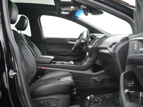 Used 2020 Ford Edge ST w/ Equipment Group 401A AWD/4WD image 11