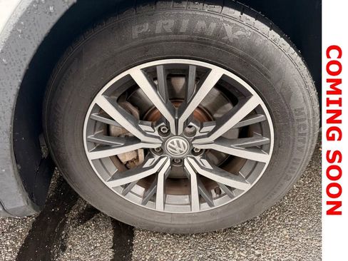 Used 2019 Volkswagen Tiguan SE w/ Panoramic Sunroof Package AWD/4WD image 4