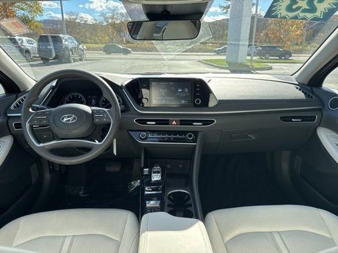 Used 2023 Hyundai Sonata SE w/ Cargo Package image 10