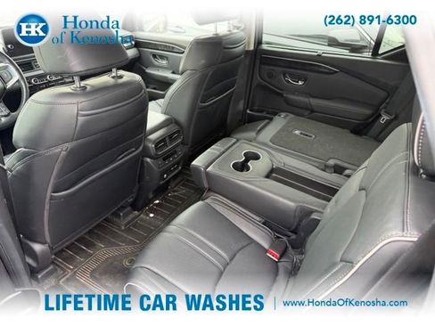 Used 2023 Honda Pilot Elite image 7
