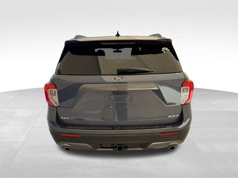 Used 2021 Ford Explorer XLT w/ Equipment Group 202A AWD/4WD image 10