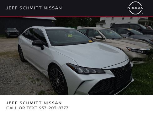 Used 2019 Toyota Avalon XSE w/ All Weather Liner Package FWD image 1