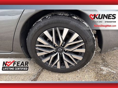 Used 2023 Nissan Altima 2.5 SV image 18