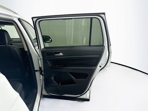 Used 2018 Volkswagen Atlas SE FWD image 30