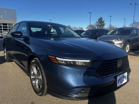 Used 2024 Honda Accord EX image 4