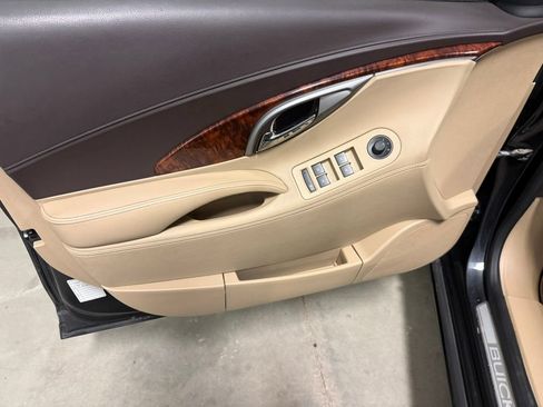 Used 2013 Buick LaCrosse Leather FWD image 23