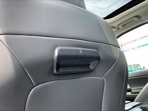 Used 2025 Ford Expedition Max Active AWD/4WD image 22