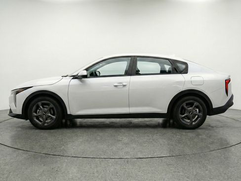Used 2025 Kia K4 FWD image 5