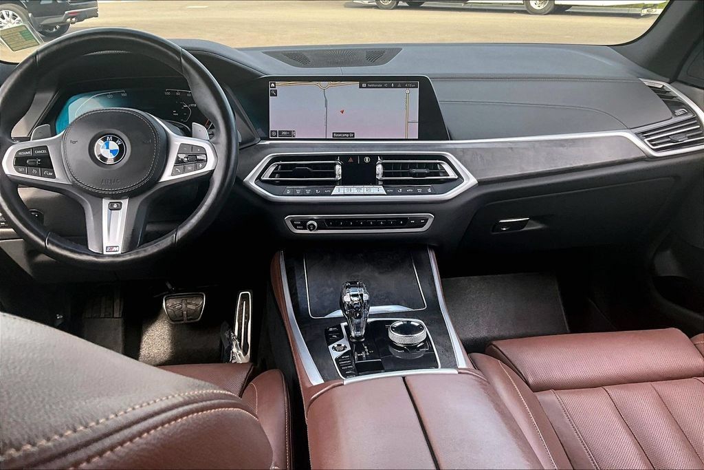 Used 2022 BMW X5 xDrive40i w/ M Sport Package AWD/4WD image 6