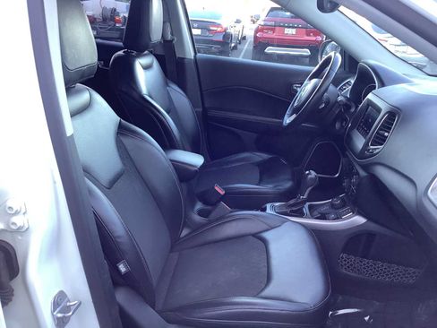 Used 2018 Jeep Compass Latitude w/ Popular Equipment Group AWD/4WD image 15