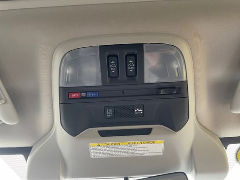 Certified 2021 Subaru Crosstrek 2.5i Limited w/ Moonroof Package 2 image 27