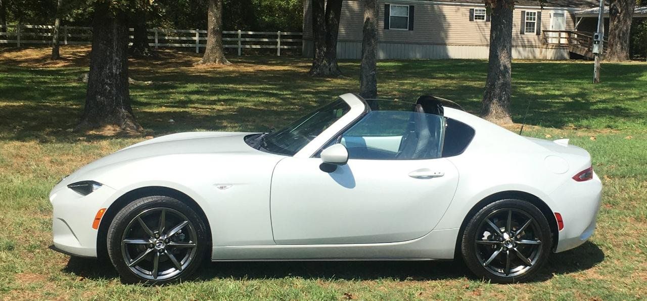 Used 2017 MAZDA MX-5 Miata RF Grand Touring RWD image 3