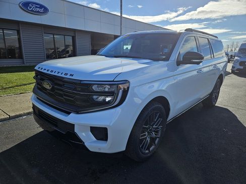 New 2025 Ford Expedition Max Platinum w/ Stealth Performance Package image 3