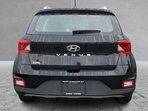 Used 2026 Hyundai Venue SEL FWD image 6