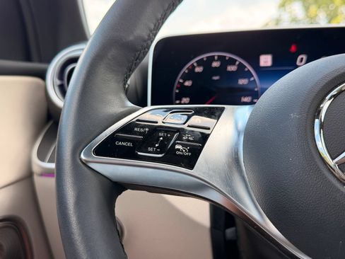 Certified 2025 Mercedes-Benz GLC 300 image 23