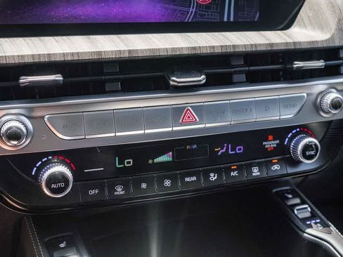 Certified 2024 Kia Telluride EX FWD image 22
