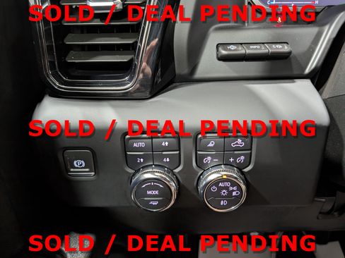 Used 2024 GMC Sierra 2500 AT4 w/ Technology Package AWD/4WD image 25