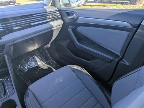 New 2026 Volkswagen Jetta SE image 16