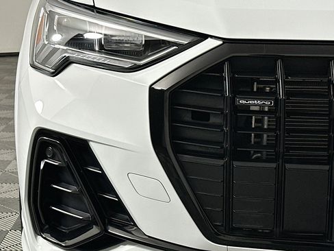 Used 2025 Audi Q3 2.0T Premium Plus w/ Premium Plus Package AWD/4WD image 16