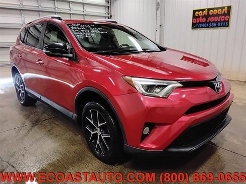 Used 2016 Toyota RAV4 SE image 1