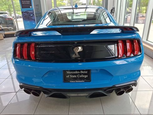 Used 2022 Ford Mustang Shelby GT500 w/ Technology Package RWD image 6