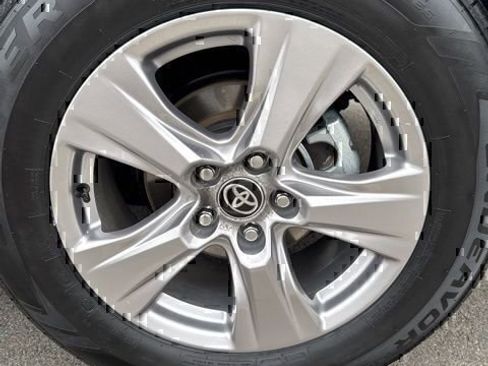 Certified 2024 Toyota RAV4 XLE w/ Convenience Package AWD/4WD image 8
