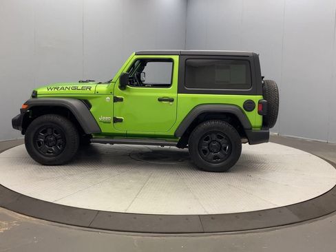 Used 2018 Jeep Wrangler Sport AWD/4WD image 2