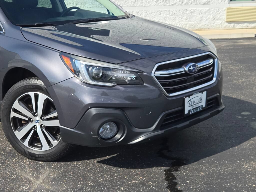Used 2018 Subaru Outback 2.5i Limited AWD/4WD image 2