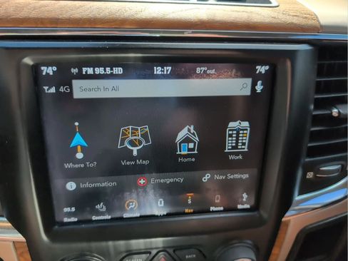 Used 2018 RAM 2500 Longhorn image 18