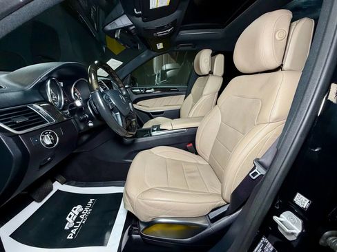 Used 2015 Mercedes-Benz GL 550 4MATIC image 59