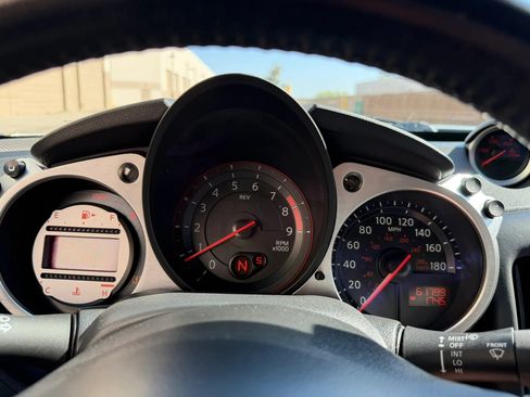Used 2009 Nissan 370Z Touring w/ Sport Pkg RWD image 16