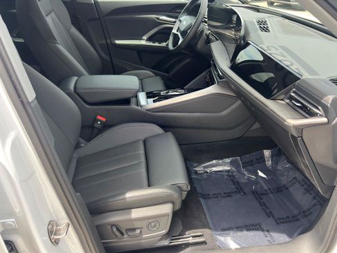 Certified 2025 Audi Q5 Premium Plus w/ Premium Plus AWD/4WD image 13