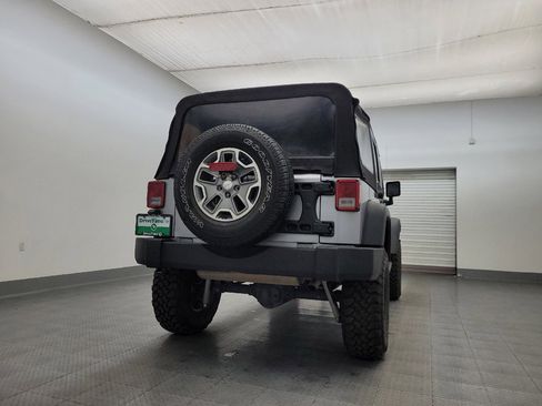 Used 2017 Jeep Wrangler Unlimited Rubicon w/ Connectivity Group image 7