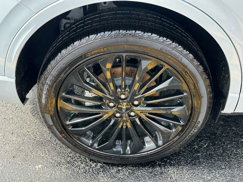 New 2026 Lincoln Corsair Reserve w/ Jet Appearance Package image 6