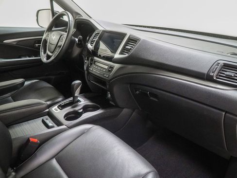 Used 2018 Honda Ridgeline RTL-T image 38