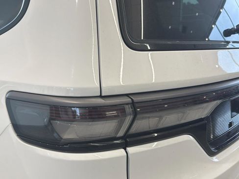 New 2026 Jeep Grand Wagoneer Limited AWD/4WD image 15