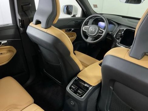 Certified 2024 Volvo XC90 T8 Ultimate w/ Protection Package Premier AWD/4WD image 31