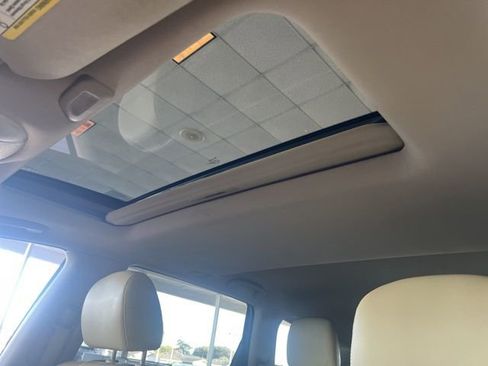 Used 2018 INFINITI QX60 w/ Premium Plus Package image 24