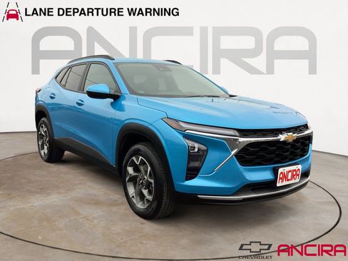 Used 2025 Chevrolet Trax LT image 1