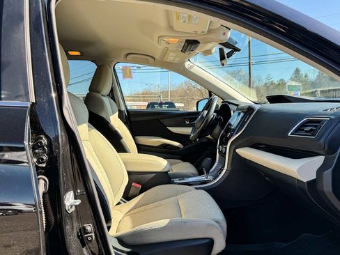 Certified 2022 Subaru Ascent Premium w/ Convenience Package image 9